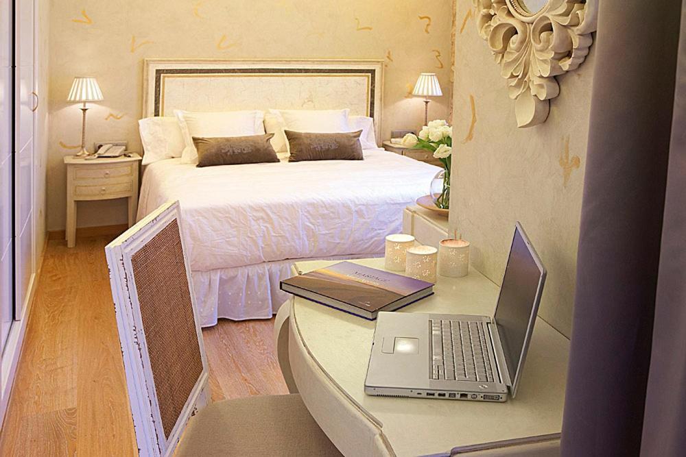 Hotel Sa Calma Begur Oda fotoğraf